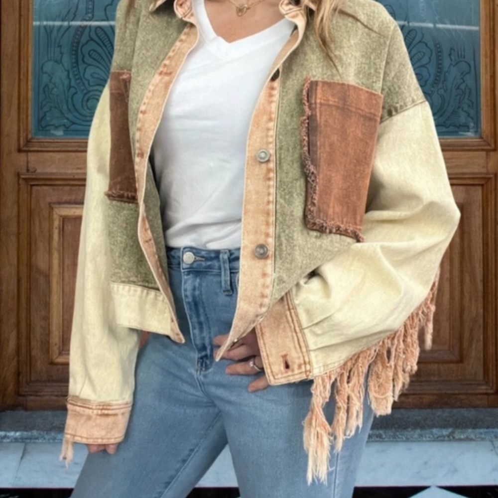 Oli & Hali Distressed Washed Fringe Denim Jacket Size Large Worn Twice